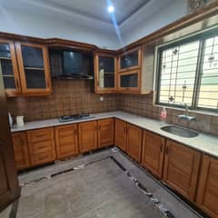 10 marla Full hous available for rent wapda Town ph1 block E2