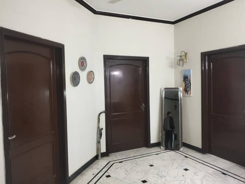 10 marla Full hous available for rent wapda Town ph1 block E2 4