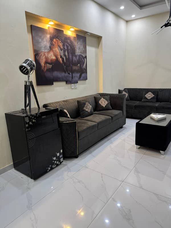 One Bed Luxury Apartment Fully Furnished available per day 13