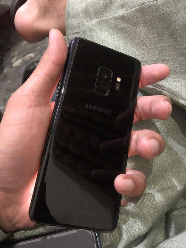 Samsung s9 condition 9.5/10 black colour all ok. 0