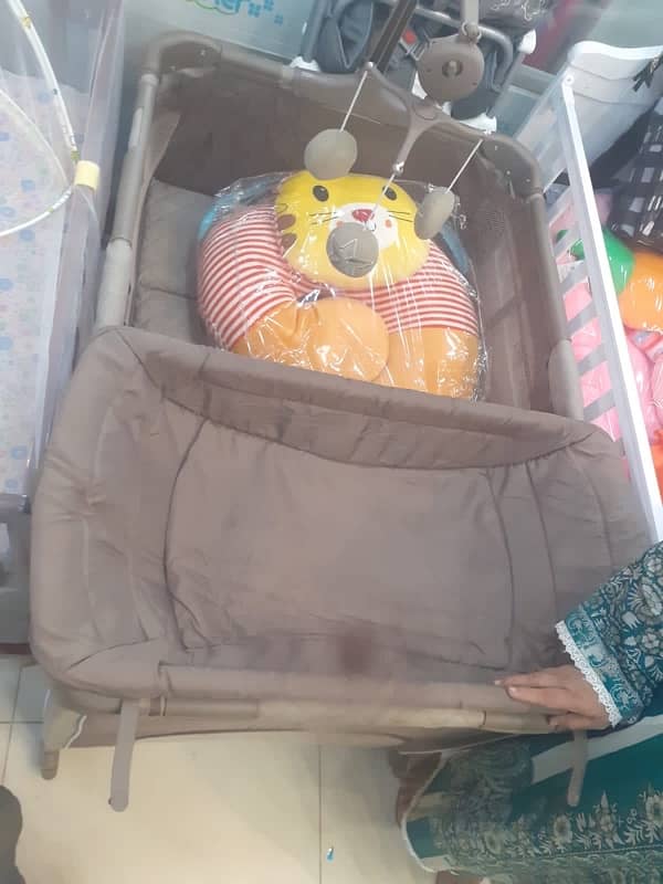 baby cot and playpen (tinnies) 1