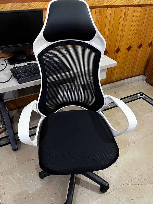 gaming chair / office chair / executive chair 2