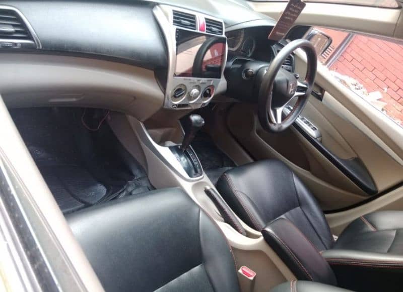 Honda City IVTEC 2015 Automatic perfect condition urgent sale 7