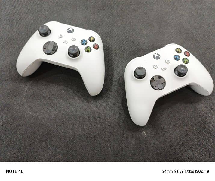 "Xbox Series X/S Controllers - 10/10 Condition, Fully Functional!" 0