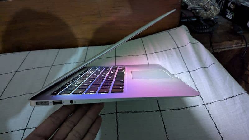 Apple MacBook Air 2015 intel i5 processor 4