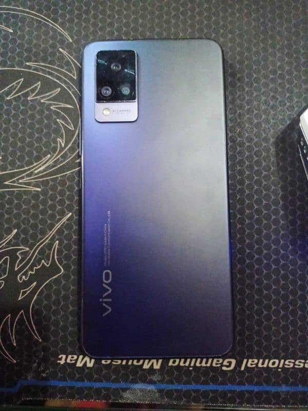 Vivo V21 0