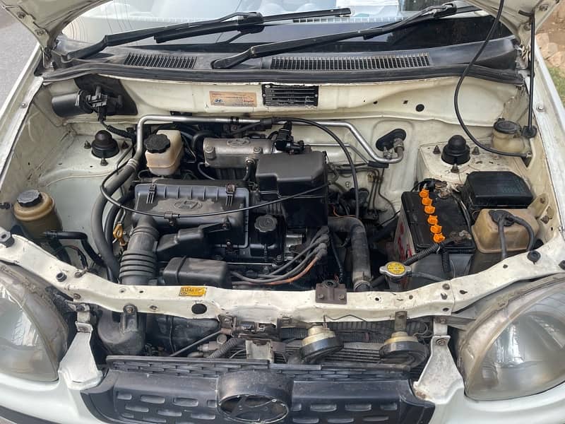 Hyundai Santro executive Model 2005  power steering power Windows 6