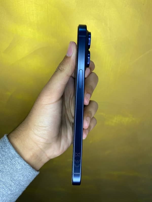 Apple IPhone 15 Pro Max (Non PTA) 4