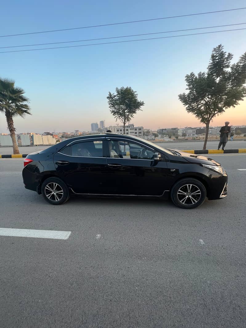 Toyota Altis Grande 2015 13