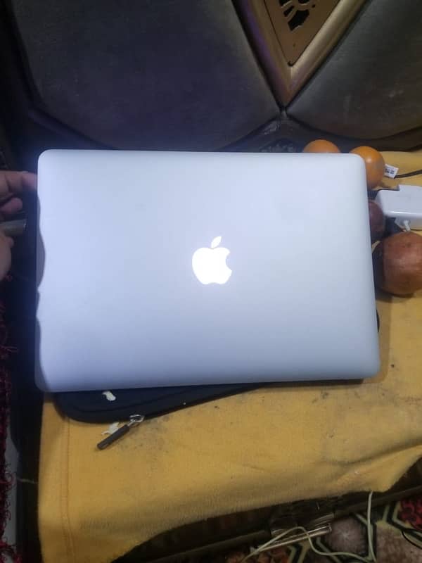 MacBook Air 8gb ram 128gb ddr 3 2