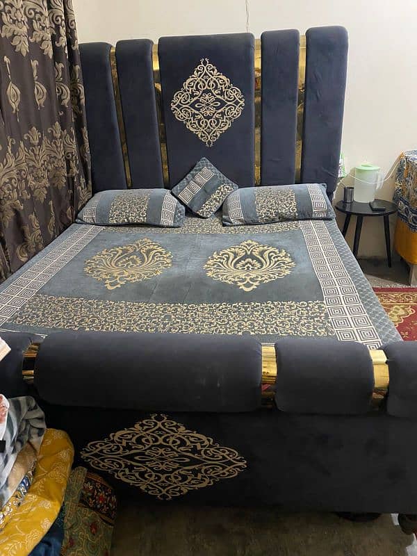 bed with mattres 41000/- 3