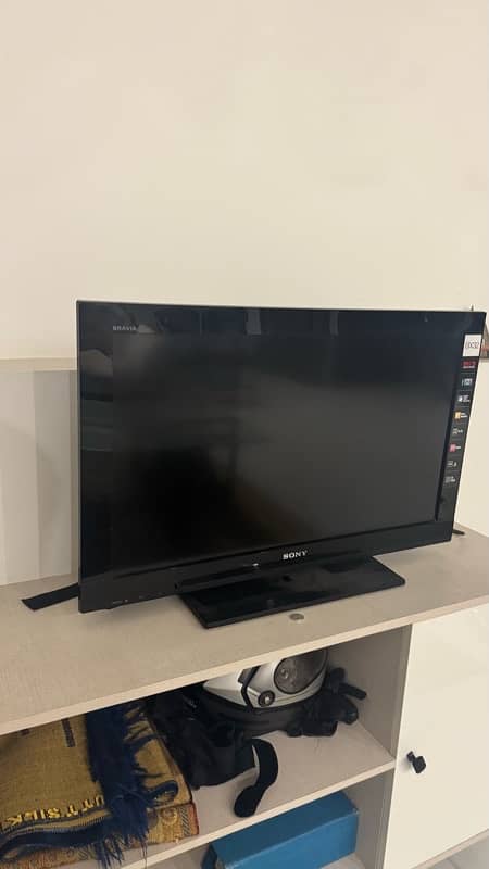 sony lcd tv 8/10 condition local 2