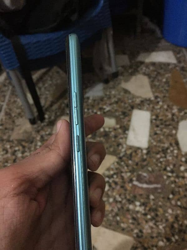 Tecno spark 8c 6/64 Gb 6