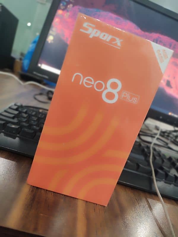 sparx neo 8 plus   4+64 champagne gold 0