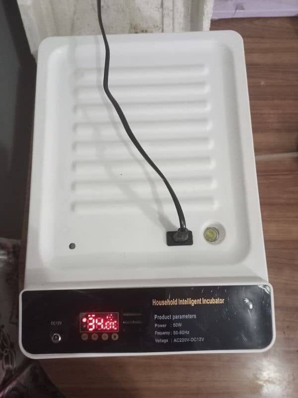 Incubator 28 Eggs Capacity Fully Automatic For Hatching 6