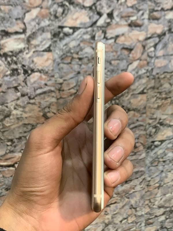 iPhone 8 at its best (PTA Approved) 4