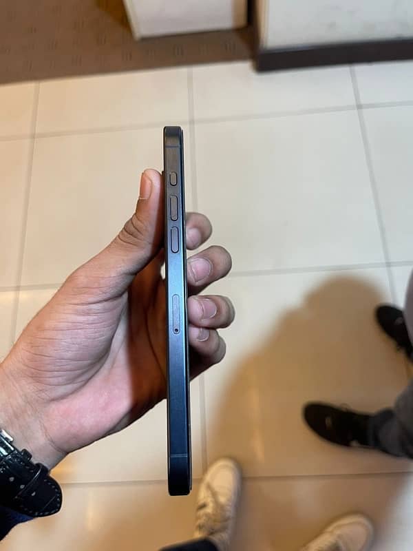 my iphone 15 pro max 10by 10 Condition  non pta factory unlock 2