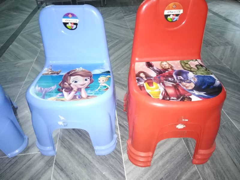 Kids chairs 3