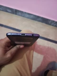 motrola z 4 . . 4 GB Ram. . 128 GB mamry bilkul new ha anda pees