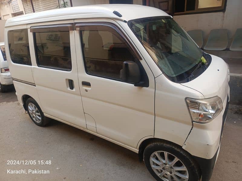 Daihatsu Hijet 2018 1