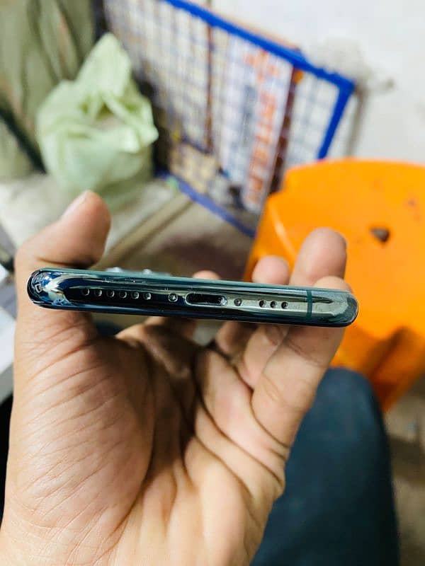 Iphone 11 pro Non PTA 3