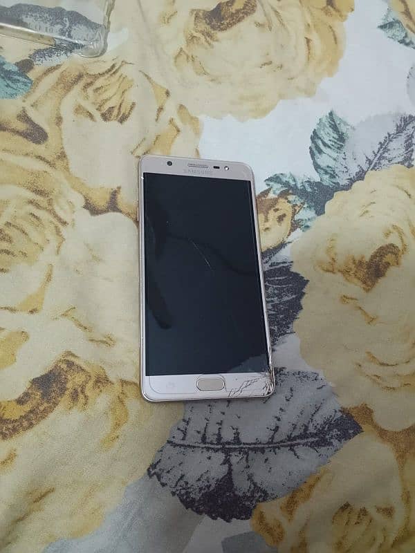 Samsung galaxy J7 max 1