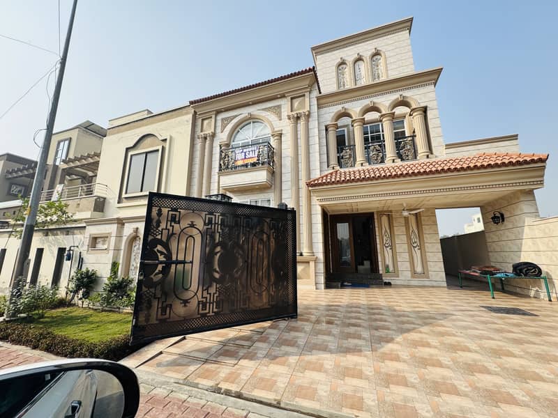 10 Marla New House Available For Sale In Bahria Town Lahore 12