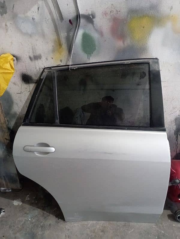 Nissan wingroad 2007 doors 4