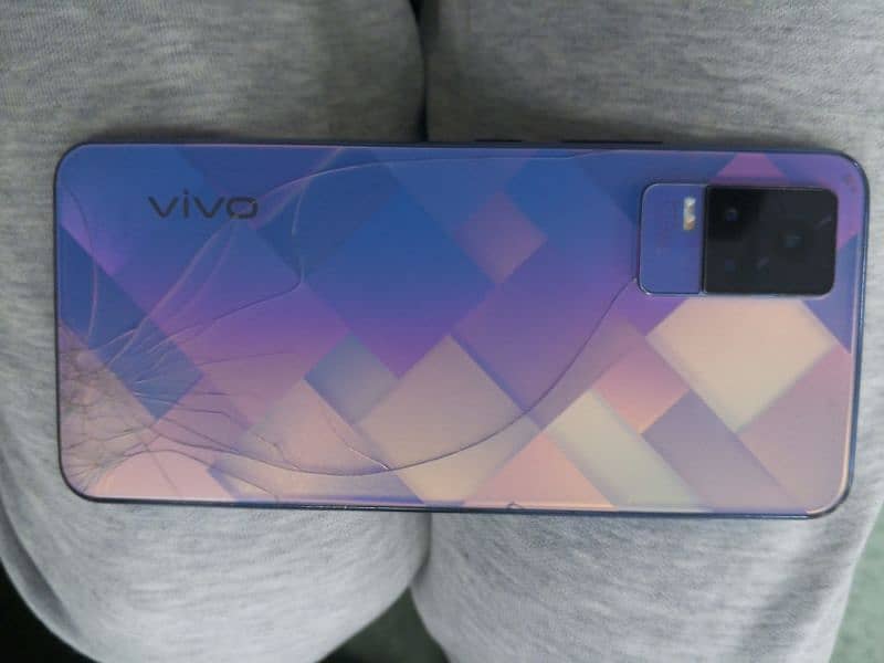 vivo v 21 e urgent sale good condition 1