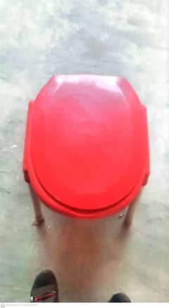 commode in very good condition