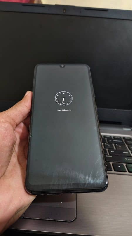 vivo V21e.  8+8/128 3