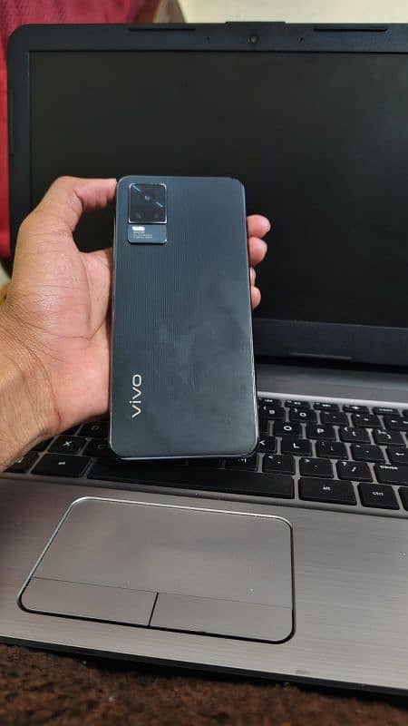 vivo V21e.  8+8/128 6