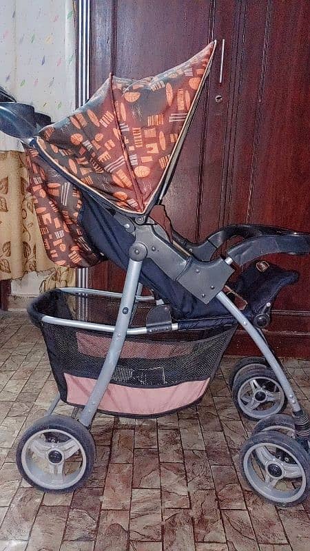 Branded Pram 3