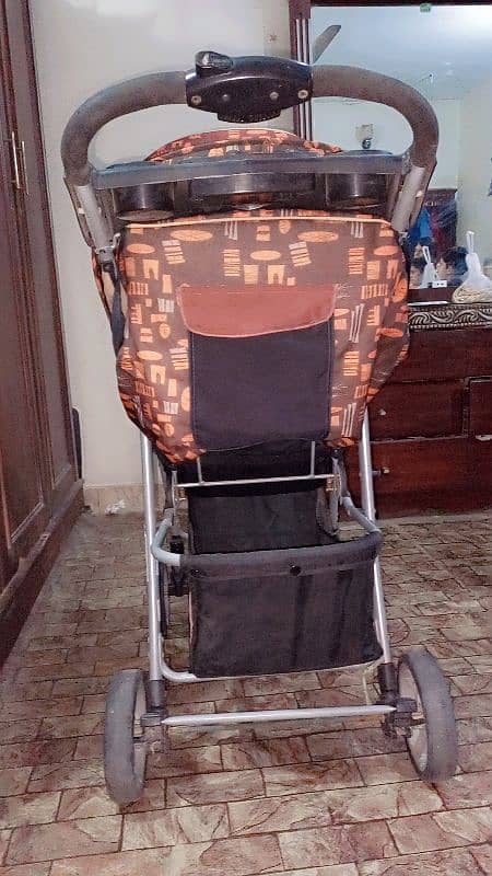 Branded Pram 4