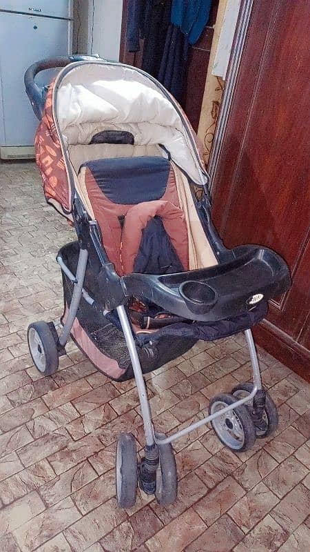 Branded Pram 5