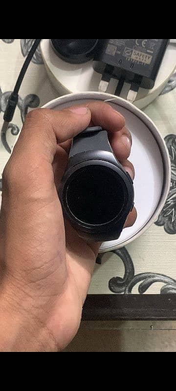 samsung gear s2 with full box 0