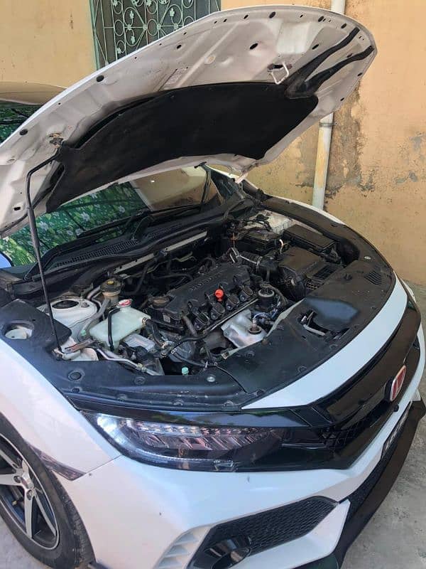 Honda Civic Oriel 2018 10