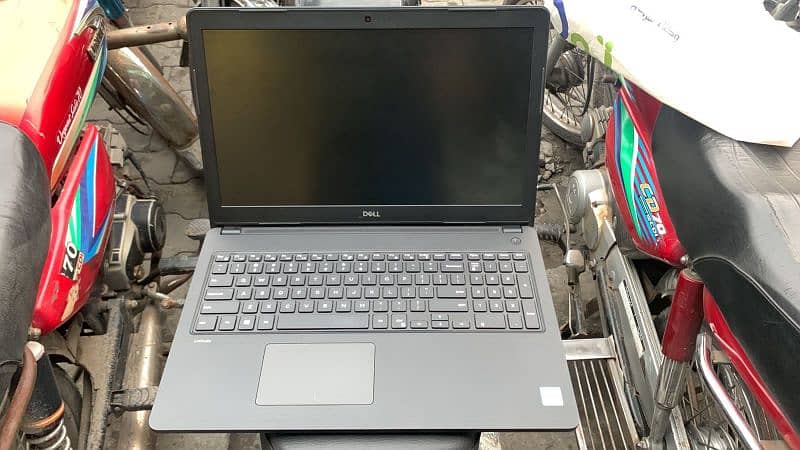 Dell Latitude 3580 3