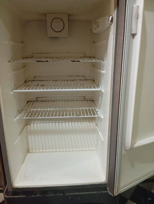 Electrolux fridge 4