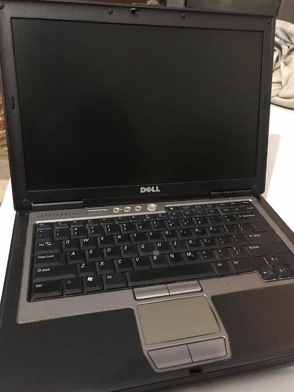 Dell D630 Core 2 Due (with Charger) 0