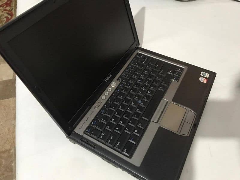 Dell D630 Core 2 Due (with Charger) 2