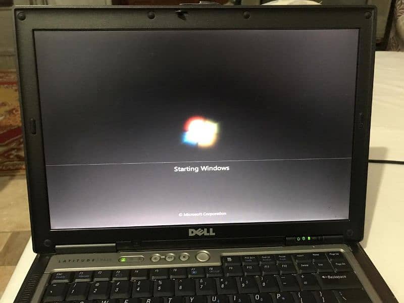 Dell D630 Core 2 Due (with Charger) 10