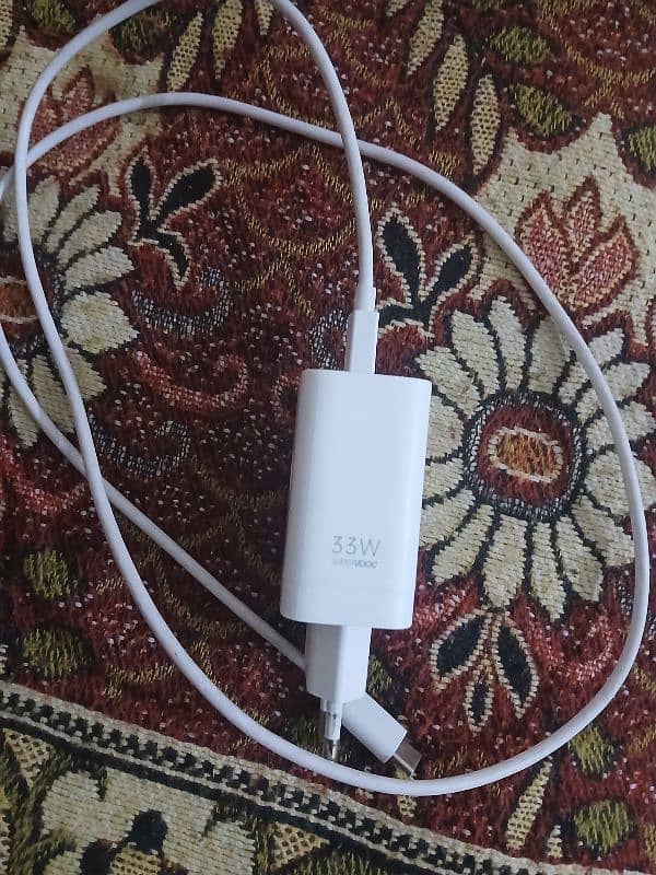 realme 33w original charger 2