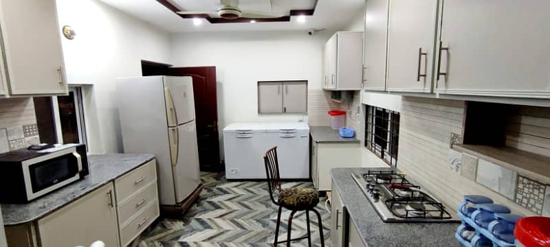 GIRLS HOSTEL with fully Furnished Rooms for WORKING Women UMT, KIPS, NOA, JOBIAN Girls 13