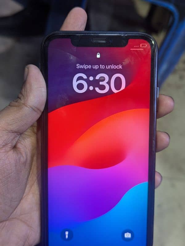 iphone 11 . gb 256,,  health 86,, 10/10 water pack pta approved,,, 1