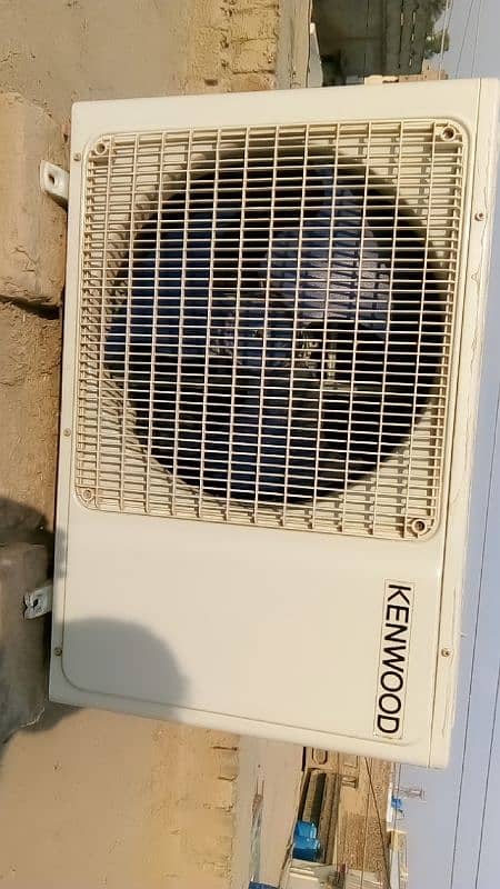 Kenwood Ac 1.5 tan Ac Dc  inverter 4