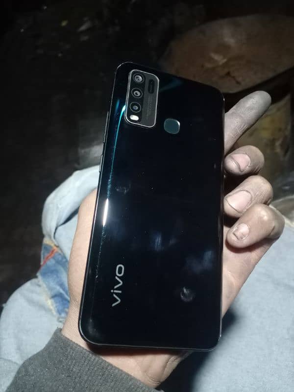 Vivo y30 4