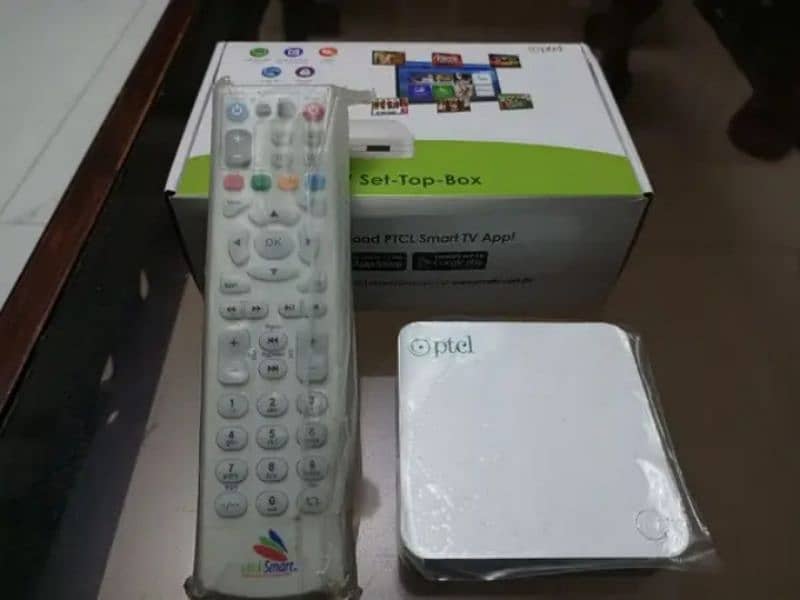 PTCL IPTV SMART TV BOX WITH ALL ACCESSORIES 1