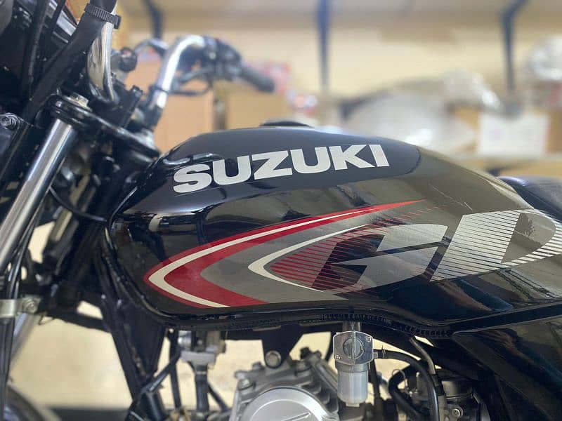 SUZUKI GD-110S 2024 MODEL ONLY 9000 (KM) SLIGHTLY USE WITH PACKAGE 2