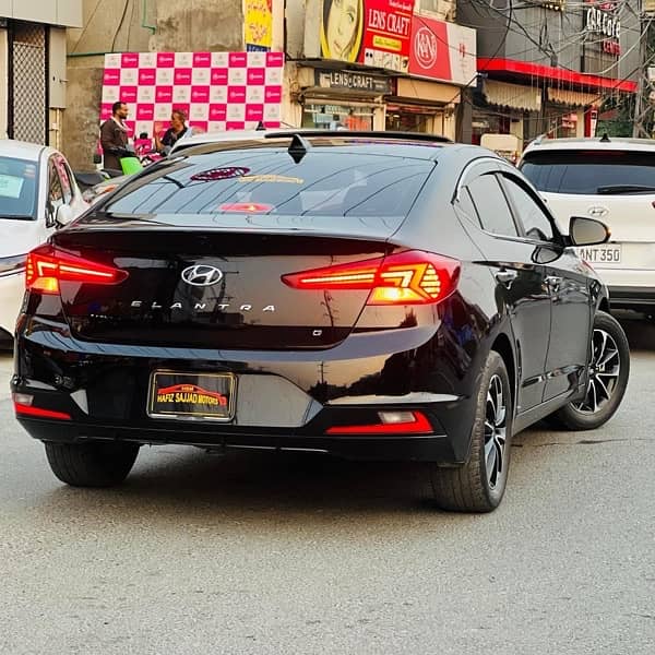 Hyundai Elantra 2022 0